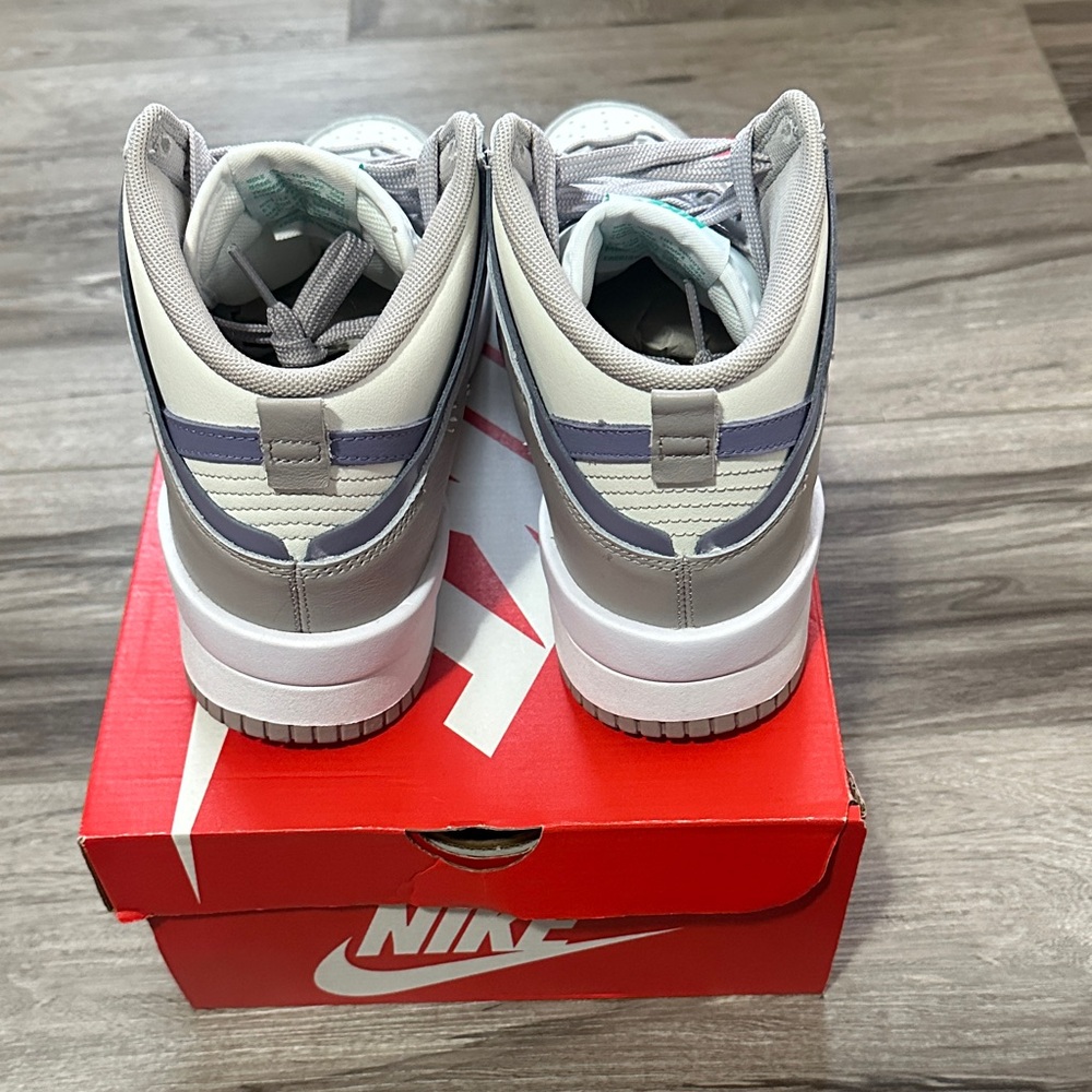 Nike Gray and White High-Top Sneakers - Picture 3 of 4